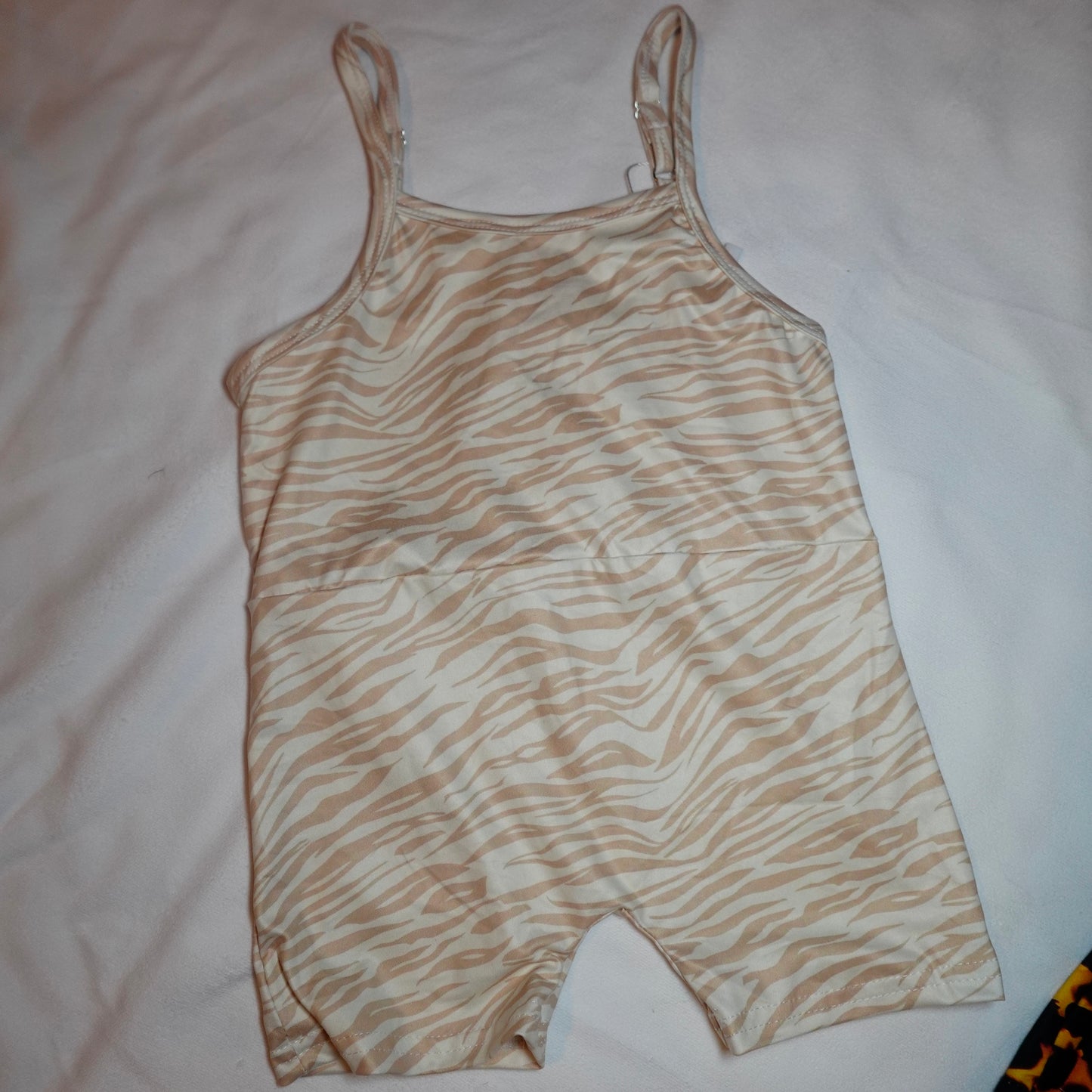 Avry Fitted Romper (White x Cream Zebra)