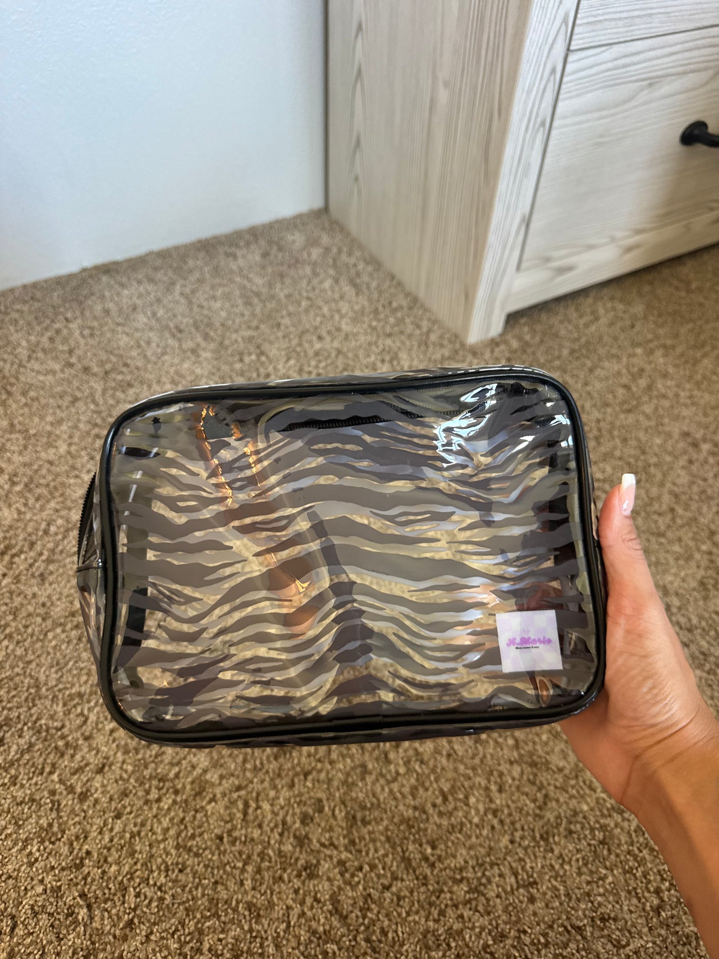Clear organizer (zebra)