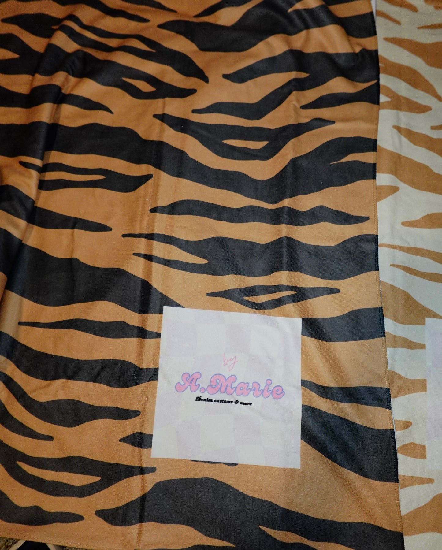 Ultra Soft Microfiber Beach Towel (Caramel x Black Zebra)